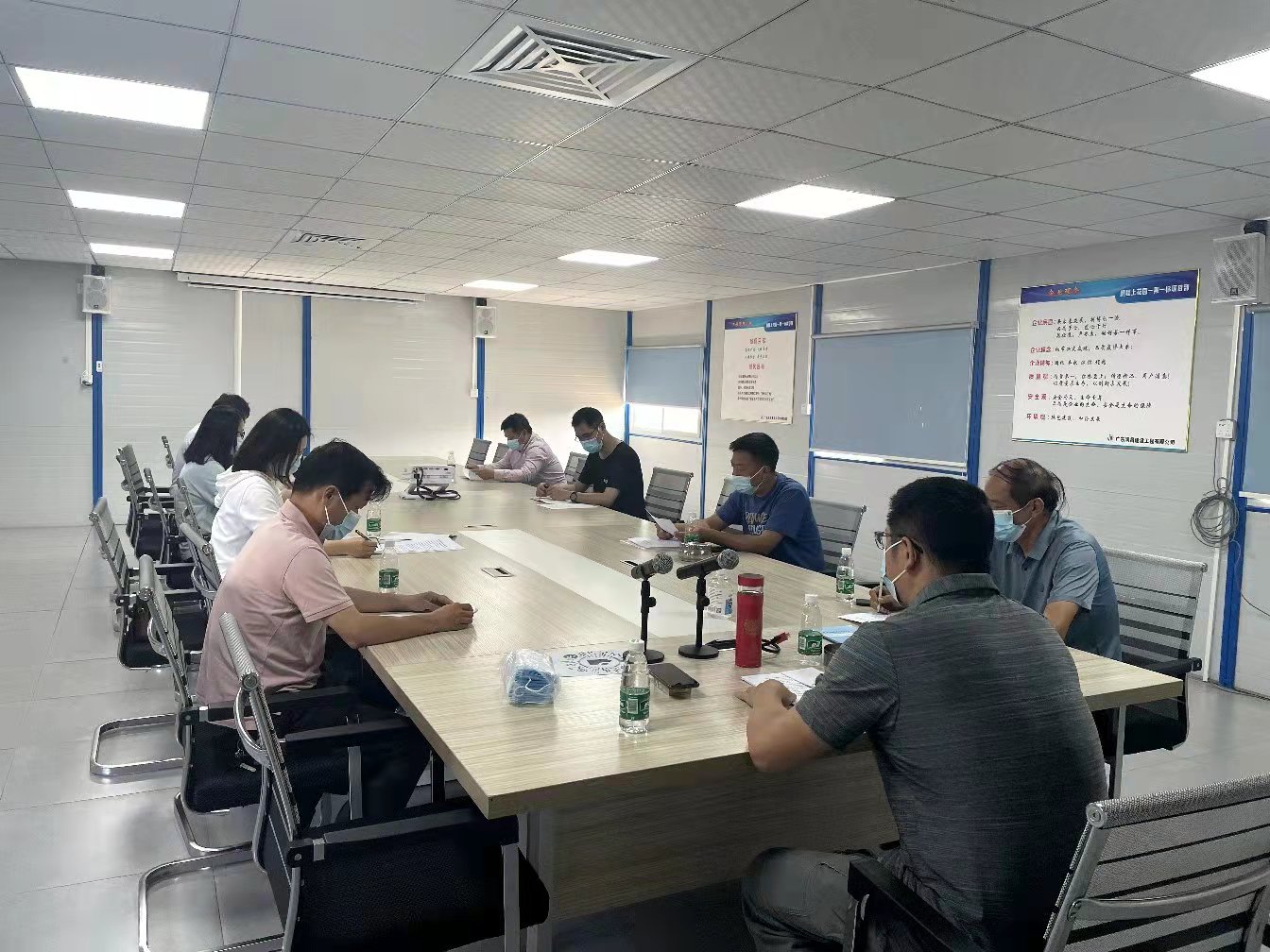 思想在學(xué)習(xí)中升華,力量在行動(dòng)中凝聚.jpg 思想在學(xué)習(xí)中升華,力量在行動(dòng)中凝聚.jpg